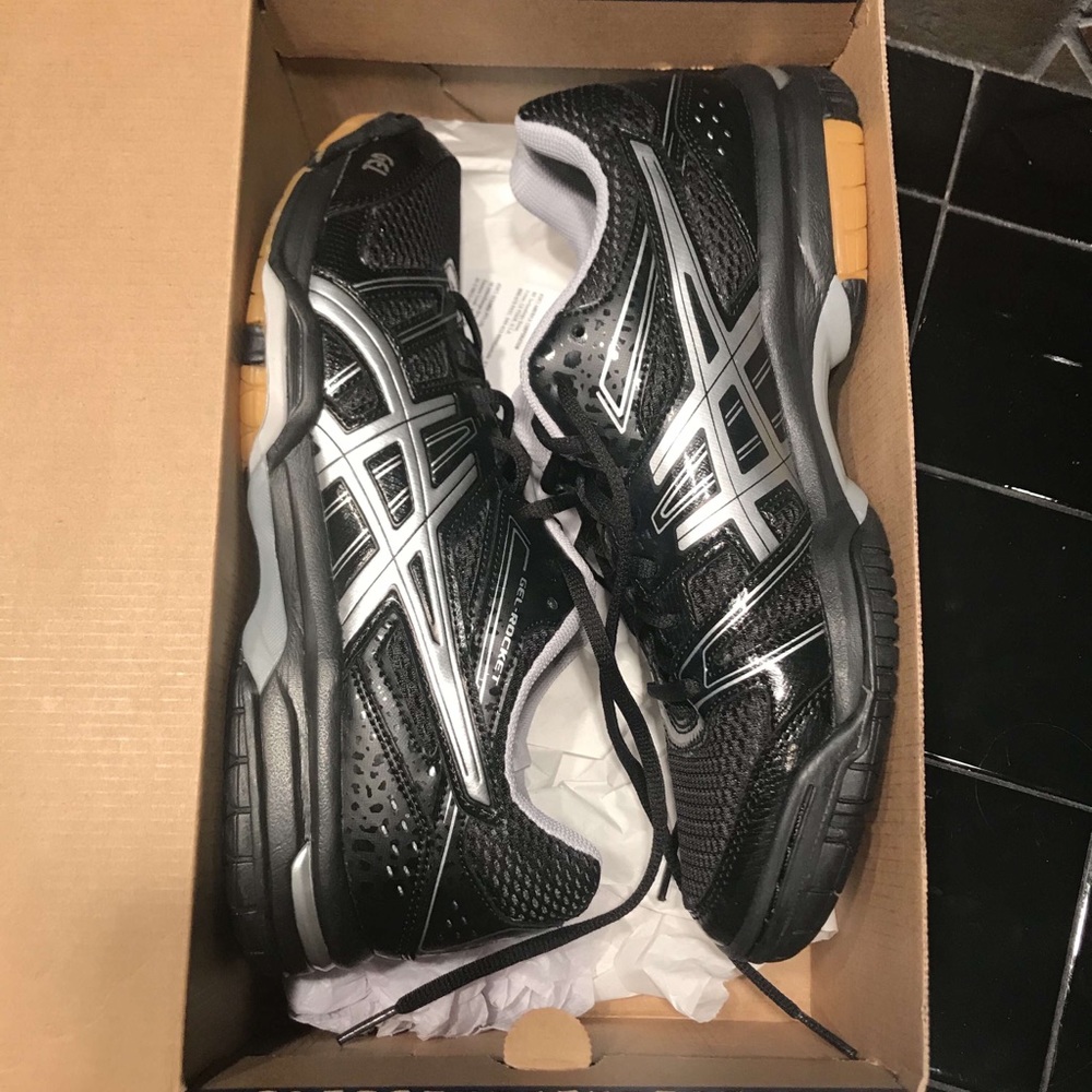 🌟ASICS VOLLEYBALL SHOES🌟